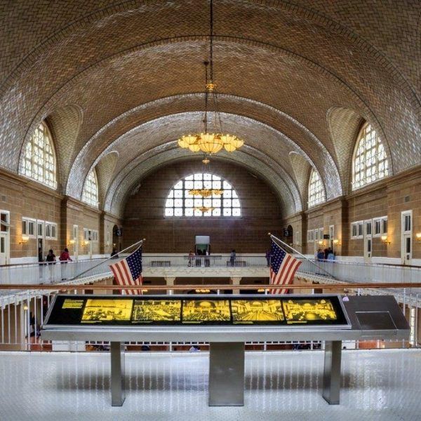 La Estatua y la Isla de Ellis, escenario de la inmigración